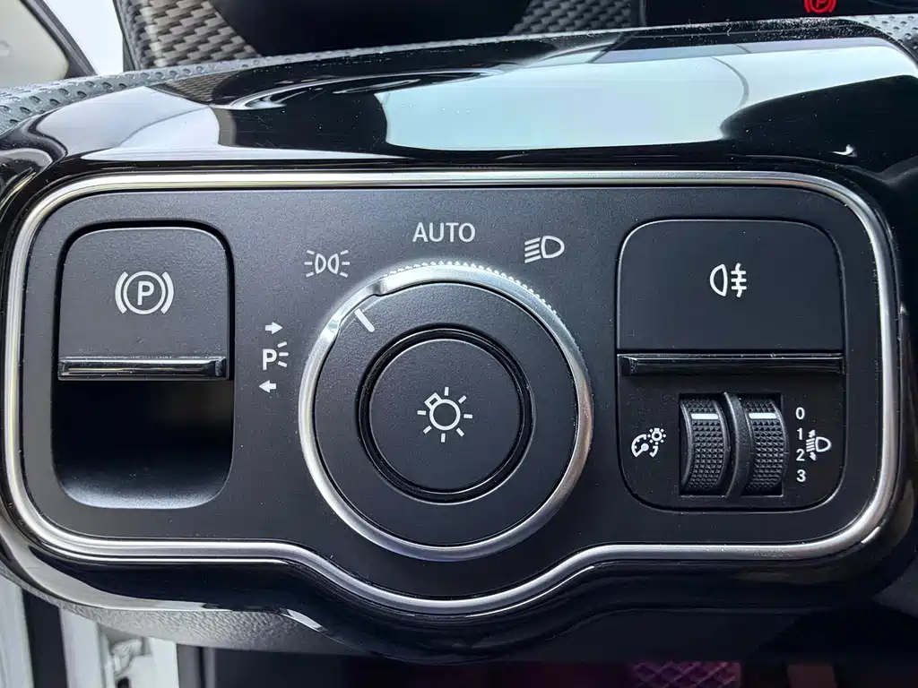 Mercedes-Benz A-Class 2022 — фото 9