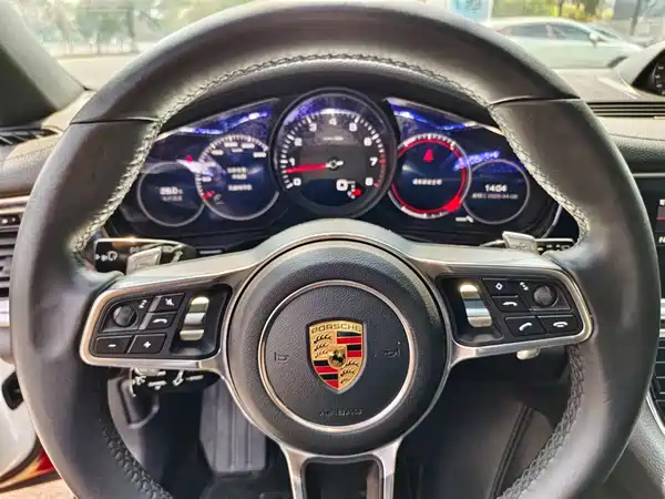 Porsche Panamera 2019