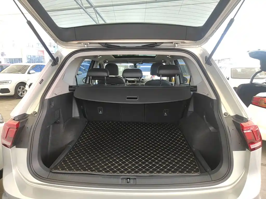 Volkswagen Tiguan L 2019 — фото 19