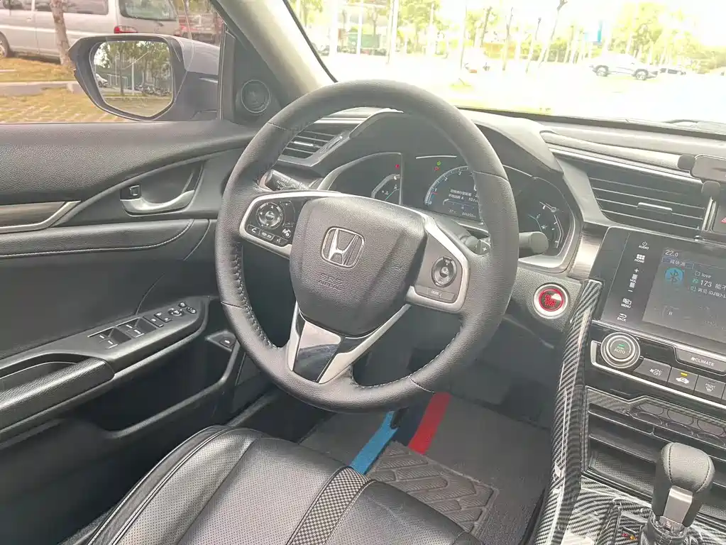 Honda Civic 2019 — фото 18