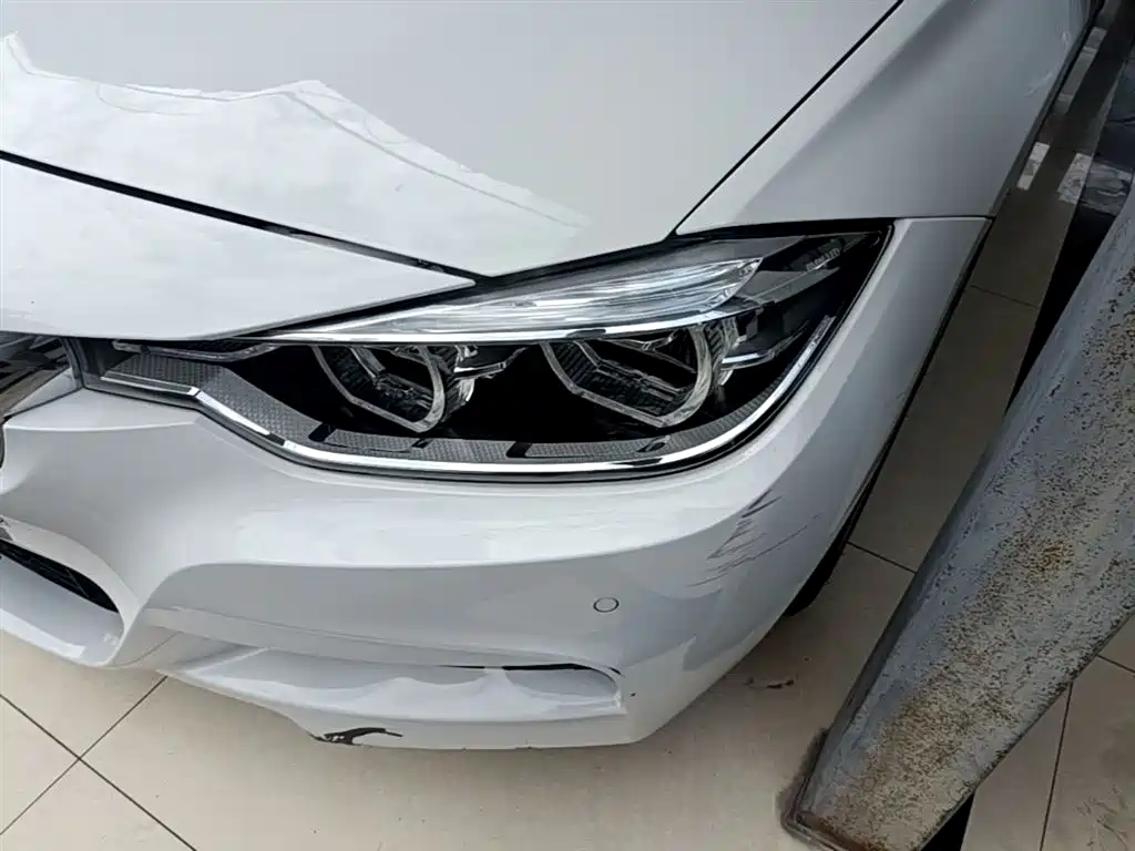 BMW 3 Series 2019 — фото 24