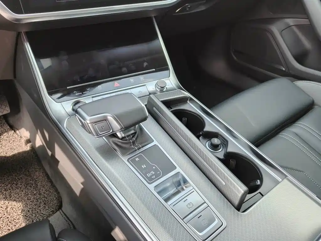 Audi A7 2025 — фото 11