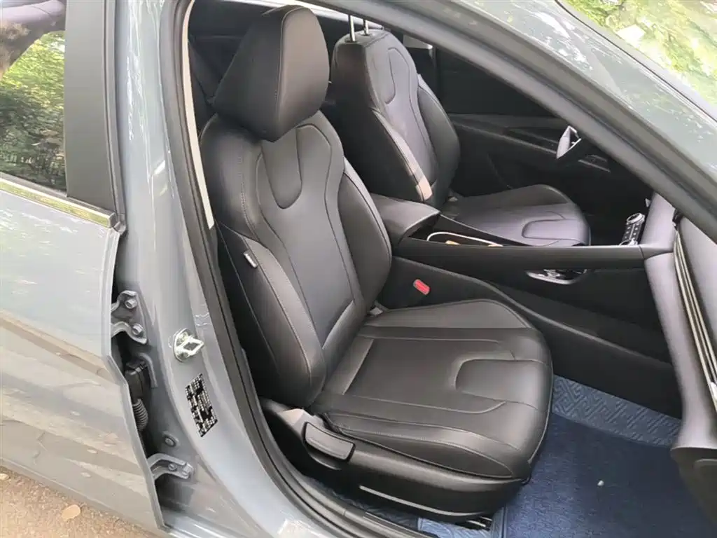 Hyundai Elantra 2022 — фото 25