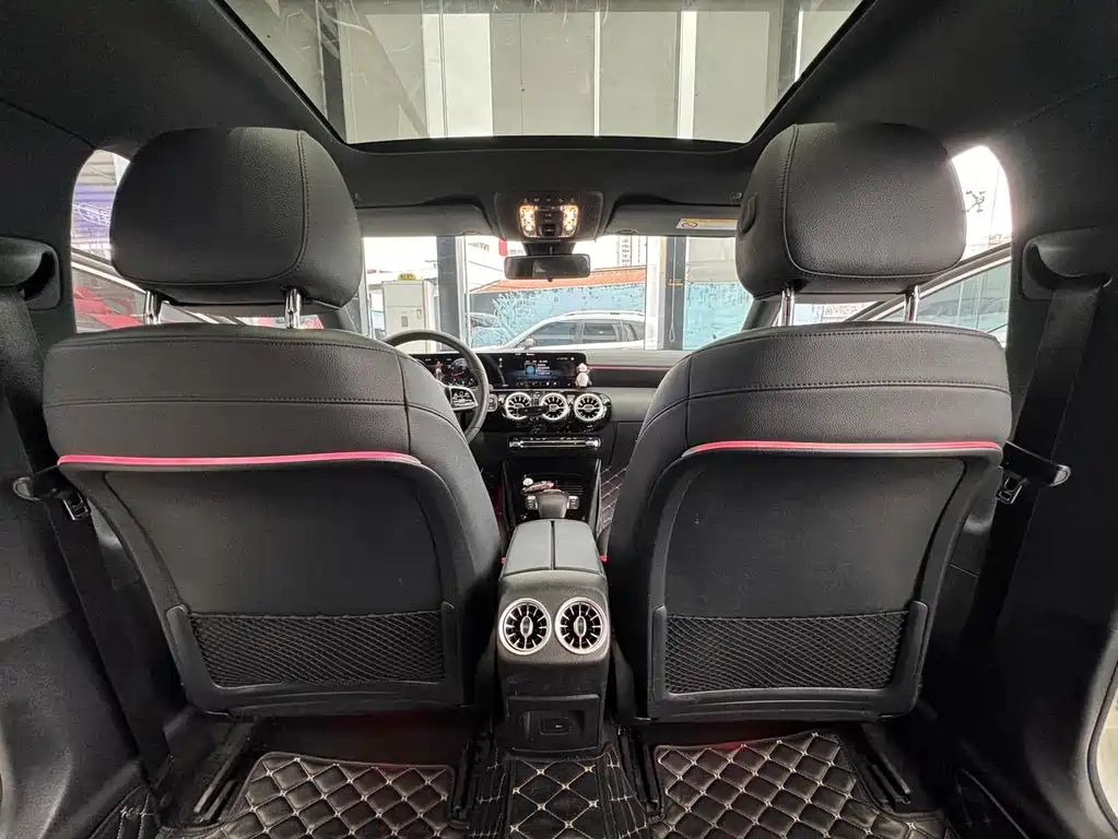 Mercedes-Benz A-Class 2021 — фото 13