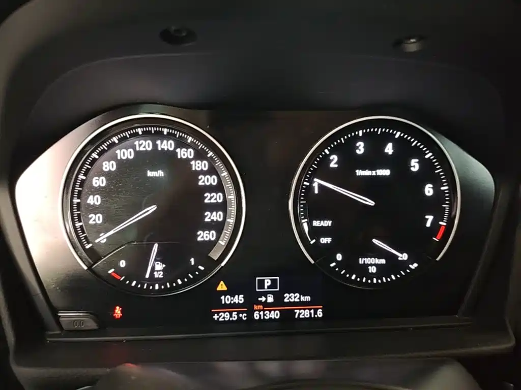 BMW 1 Series 2020 — фото 12