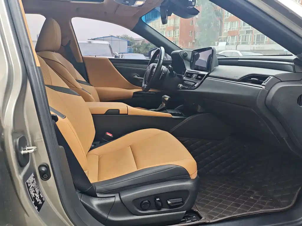 Lexus ES 2022 — фото 15
