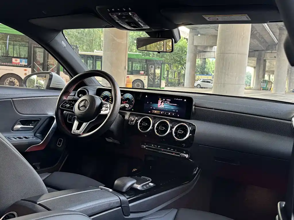 Mercedes-Benz A-Class 2021 — фото 12