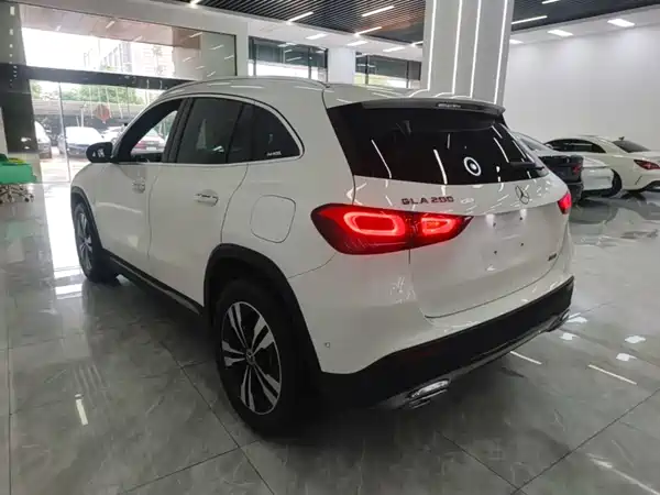 Mercedes-Benz GLA 2021