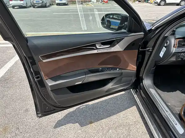 Audi A8 2015