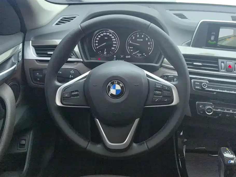 BMW X1 2019 — фото 15