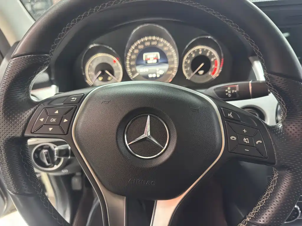 Mercedes-Benz GLK-Class 2015 — фото 13