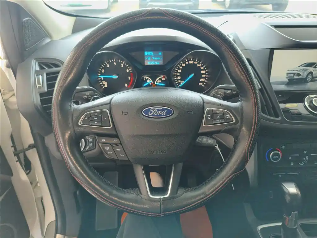 Ford Kuga 2017 — фото 11