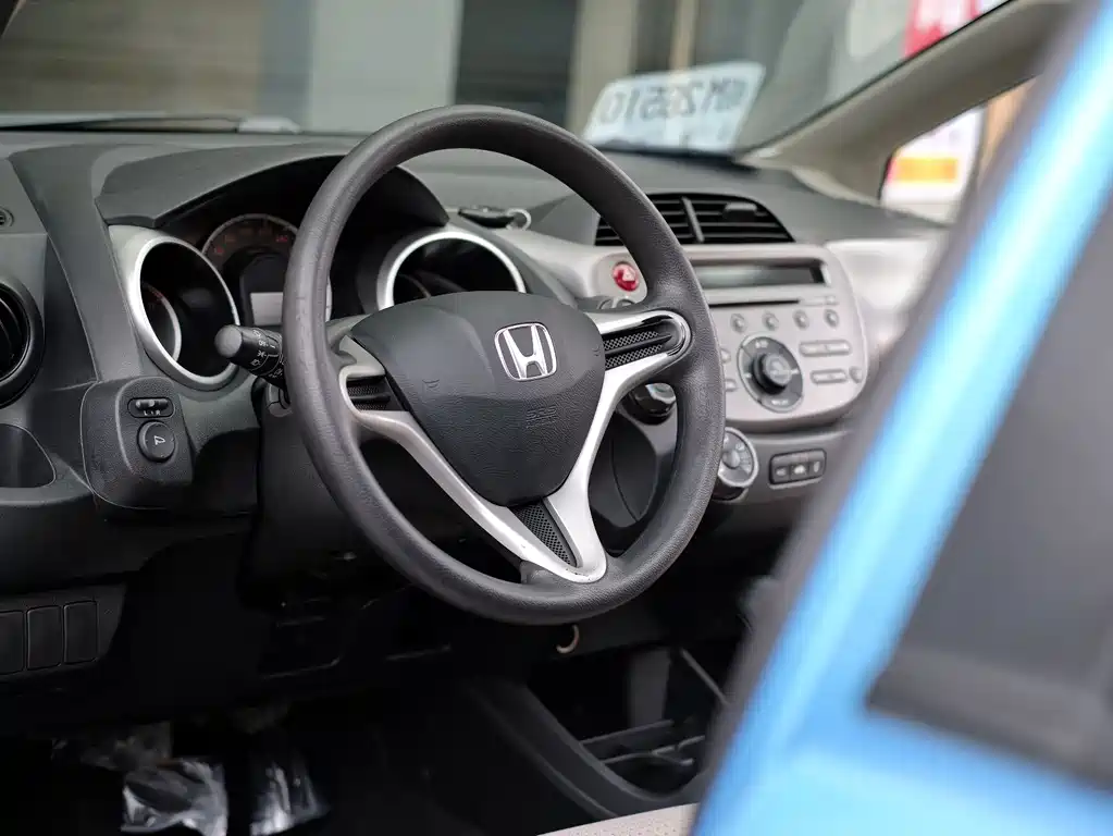 Honda Fit 2010 — фото 20