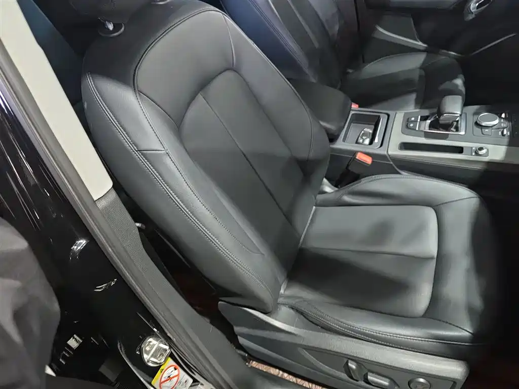 Audi Q5L 2019 — фото 25
