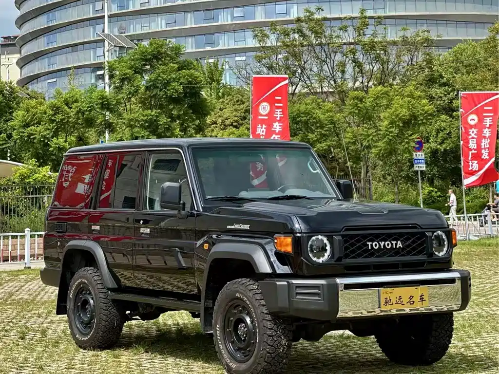 Toyota Land Cruiser 2024 — фото 3