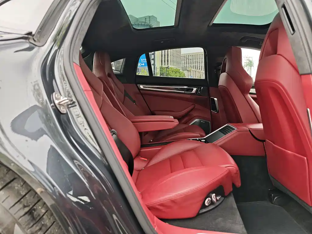 Porsche Panamera 2017 — фото 15