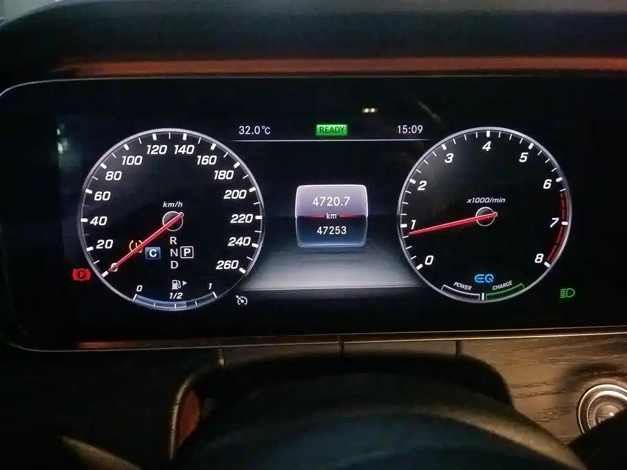 Mercedes-Benz E-Class 2020 — фото 14