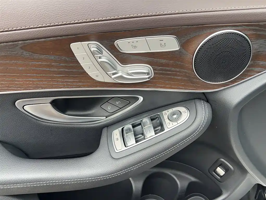 Mercedes-Benz GLC 2023 — фото 18
