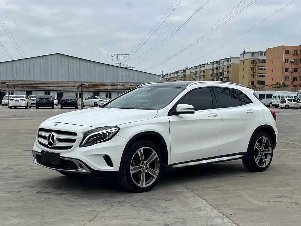 Mercedes-Benz GLA 2015