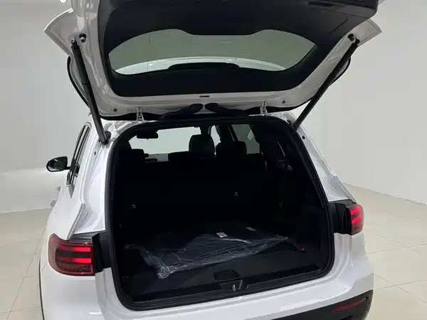 Mercedes-Benz GLB 2026