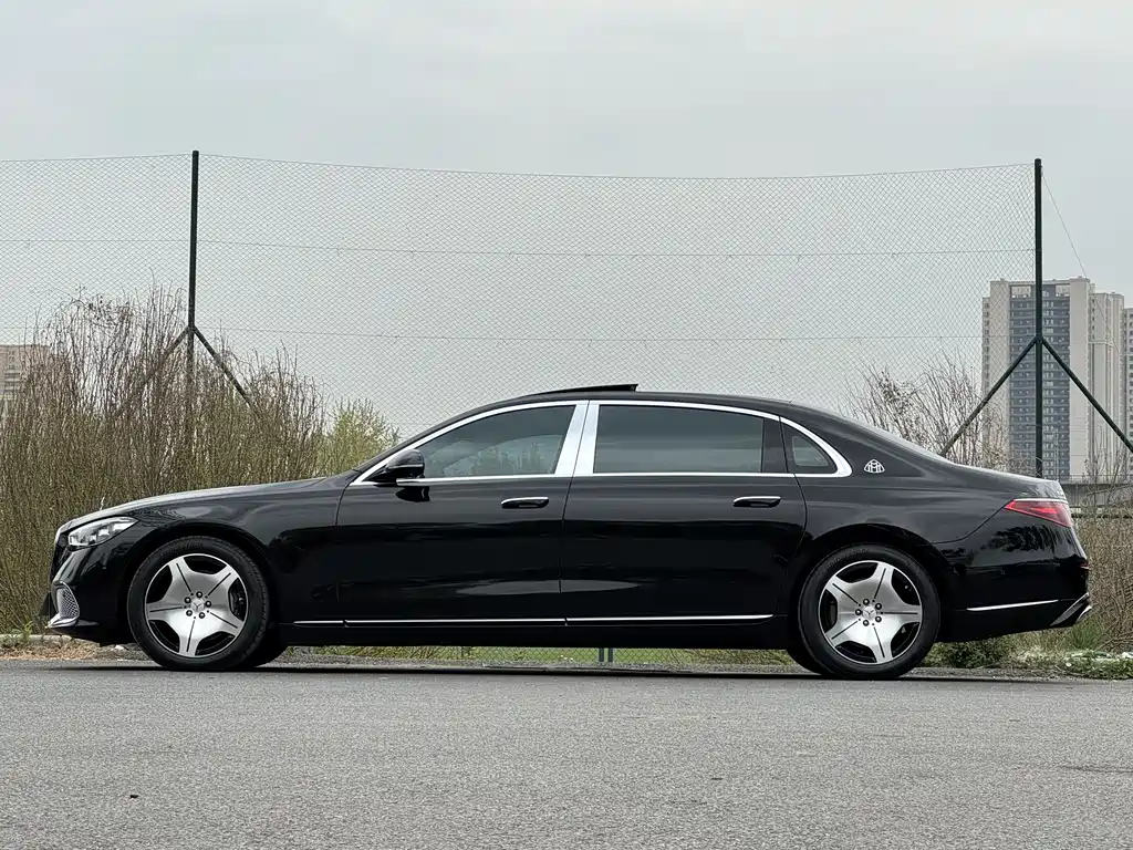 Mercedes-Benz Maybach S-Class 2024