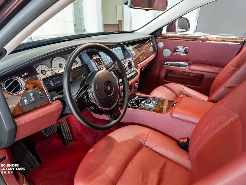 Rolls-Royce Ghost 2013 — фото 15