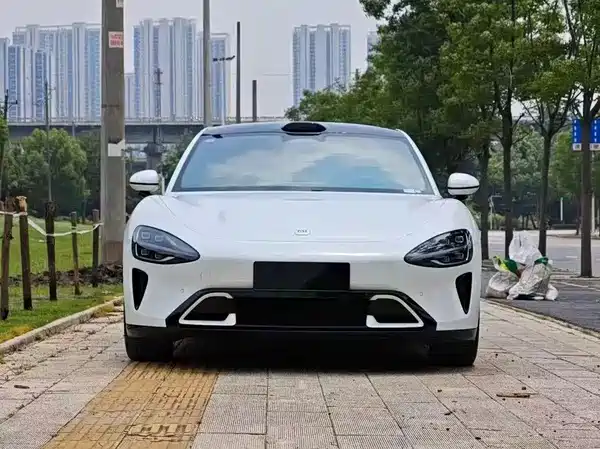 Xiaomi SU7 2024