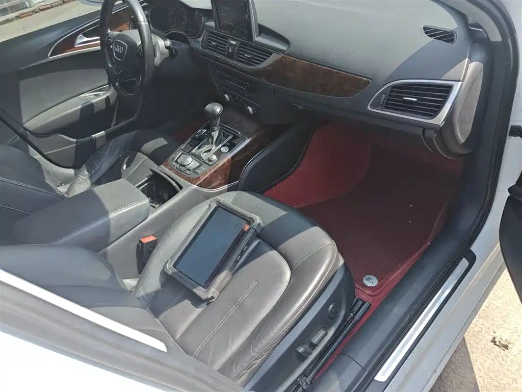 Audi A6L 2015 — фото 25