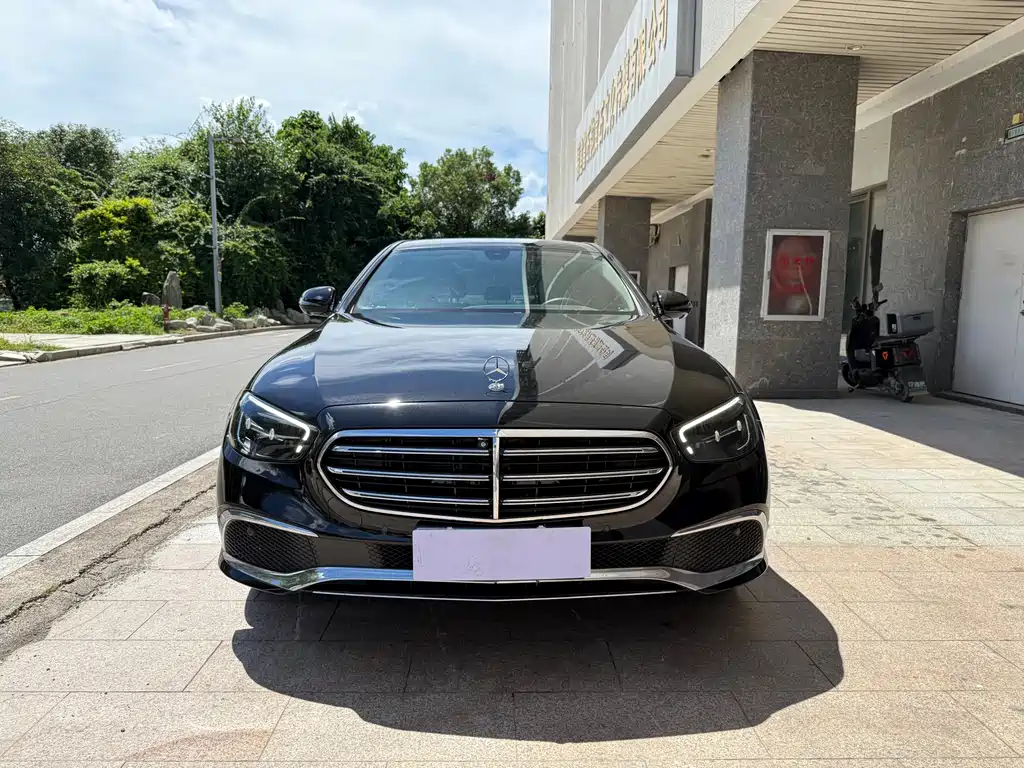 Mercedes-Benz E-Class 2021