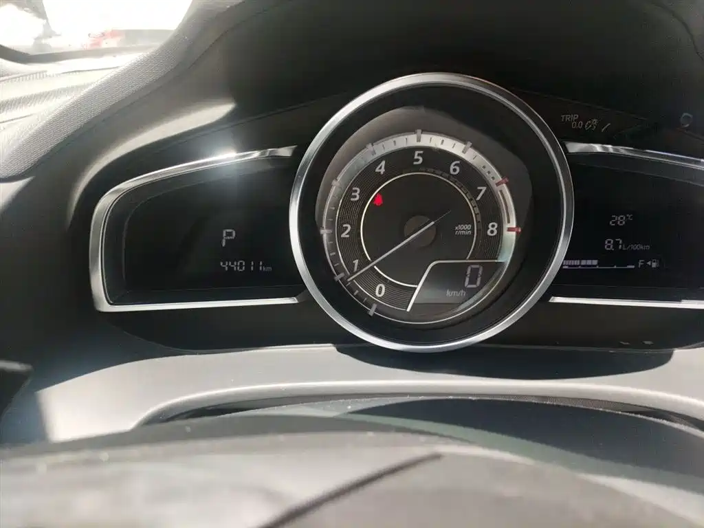 Mazda CX-4 2017 — фото 12
