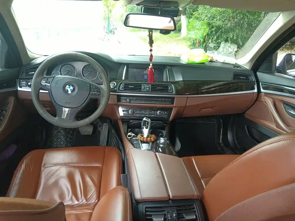 BMW 5 Series 2014 — фото 10