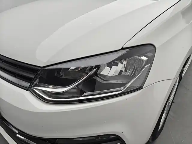 Volkswagen Polo 2016 — фото 10