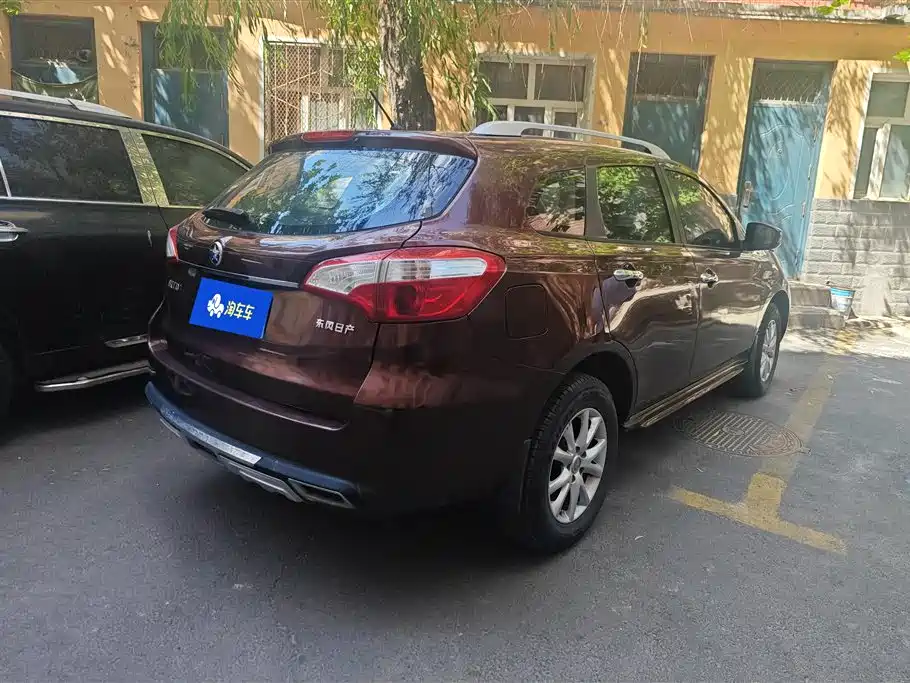 Venucia T70 2016