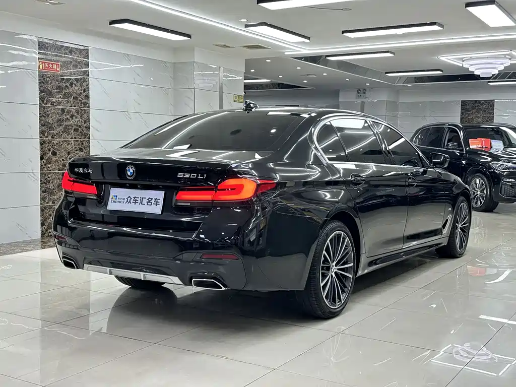 BMW 5 Series 2021