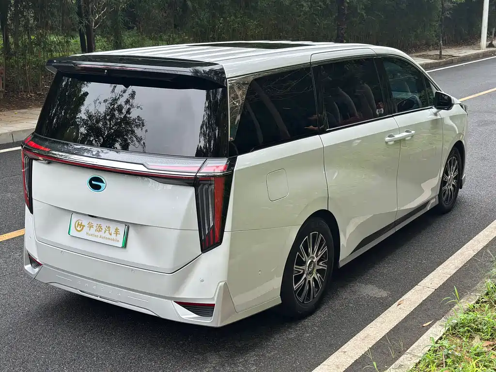GAC Motor Trumpchi E9 2023 — фото 10