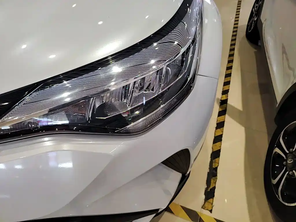 Toyota C-HR 2021 — фото 24