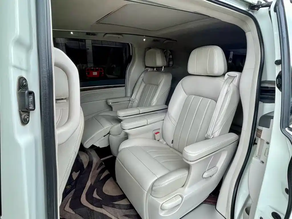 GAC Motor Trumpchi M8 2018 — фото 5