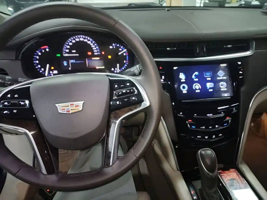 Cadillac XTS 2016 — фото 10