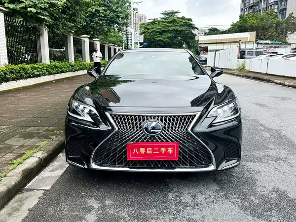 Lexus LS 2018