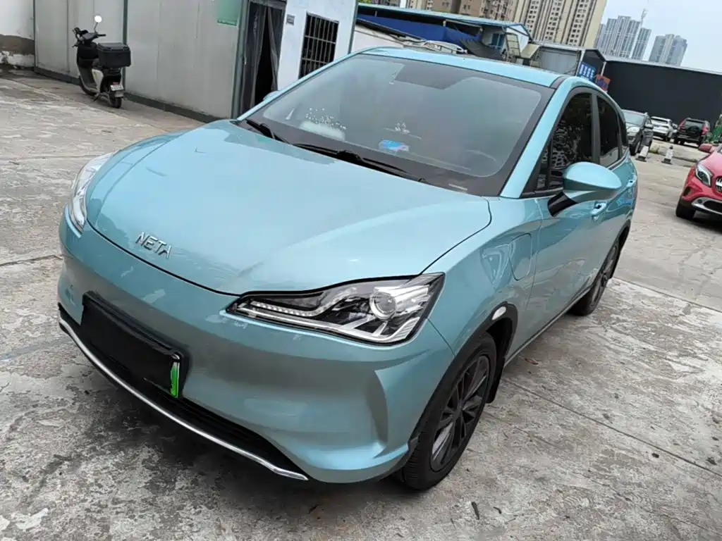 Neta V 2022