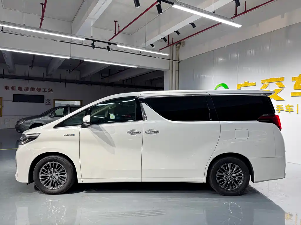 Toyota Alphard 2020 — фото 7