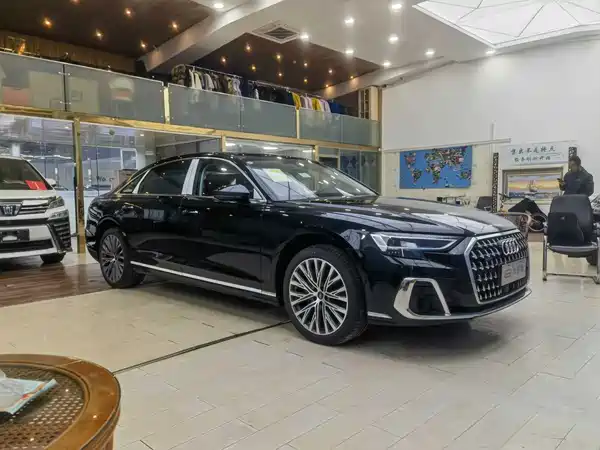 Audi A8 2024