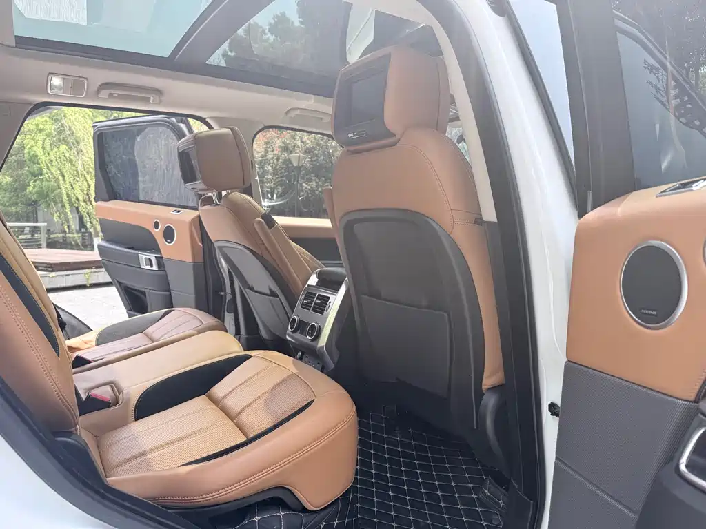 Land Rover Sport 2020 — фото 11