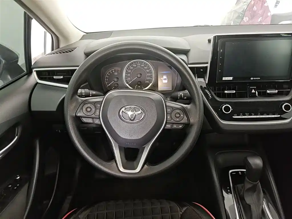 Toyota Corolla 2020 — фото 17