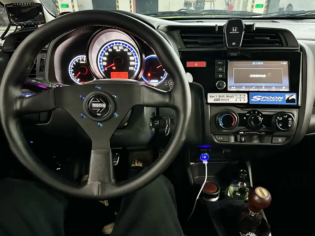 Honda Fit 2017 — фото 16