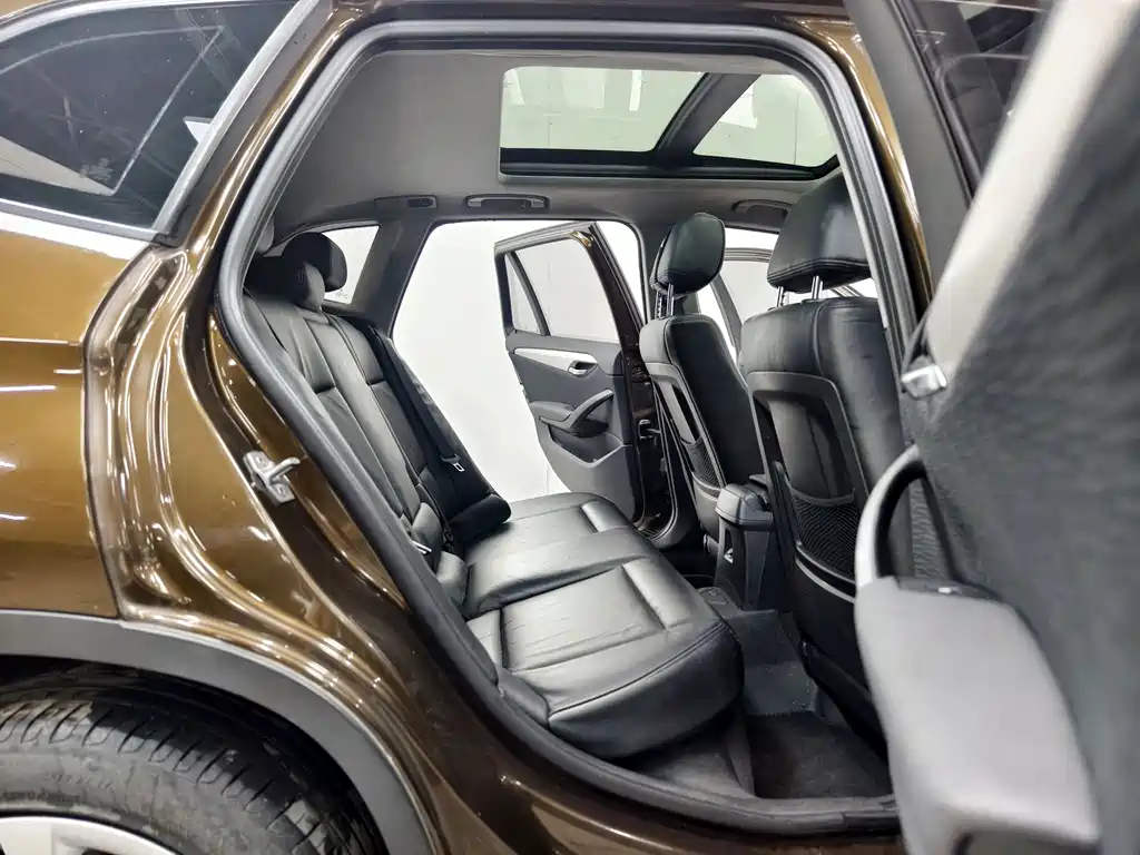 BMW X1 2013 — фото 16