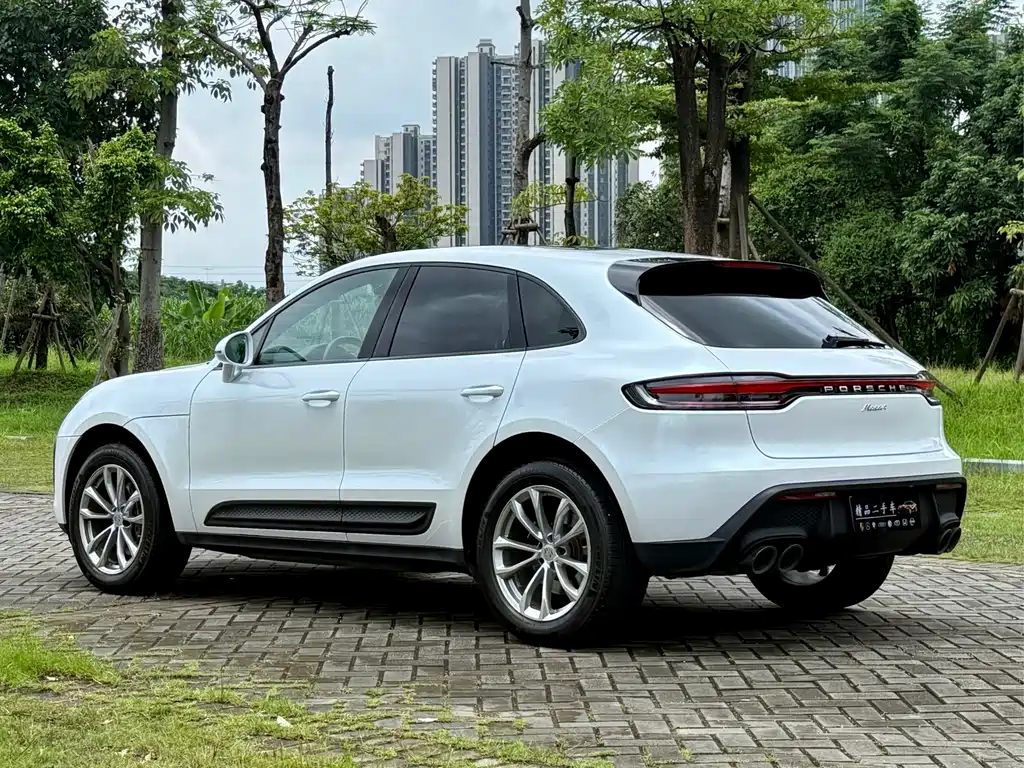 Porsche Macan 2023 — фото 20