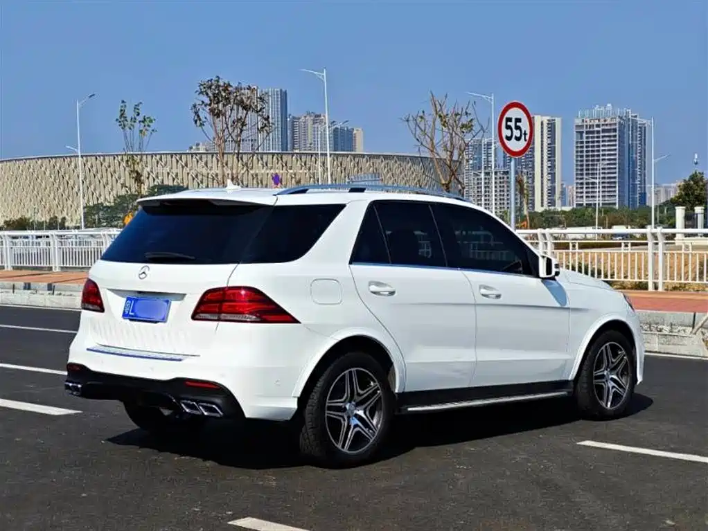 Mercedes-Benz M-Class 2015