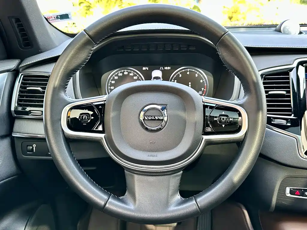 Volvo XC90 2020 — фото 22