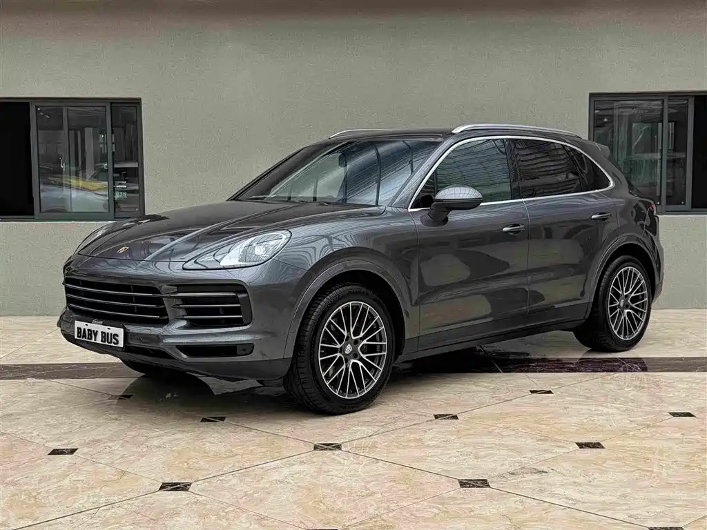 Porsche Cayenne 2022 — фото 1